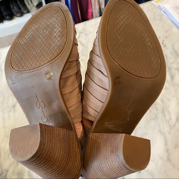 Jessica Simpson Women's Sling Back Woven Taupe Peep Toe Block Heals Size 9.5 - Picture 8 of 8